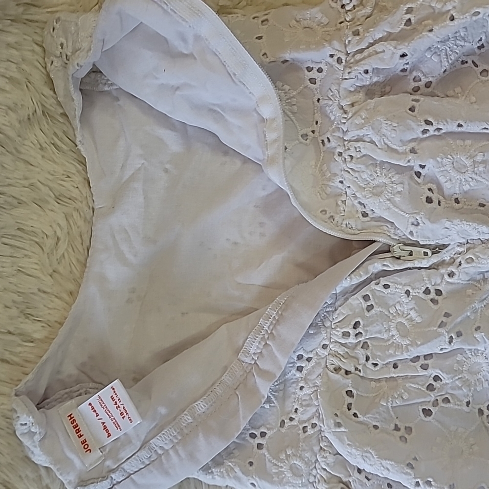 Toddler Girls summer Dress, Eyelet dress, white, Joe Fresh, Size 18 to 24 month - Picture 5 of 6
